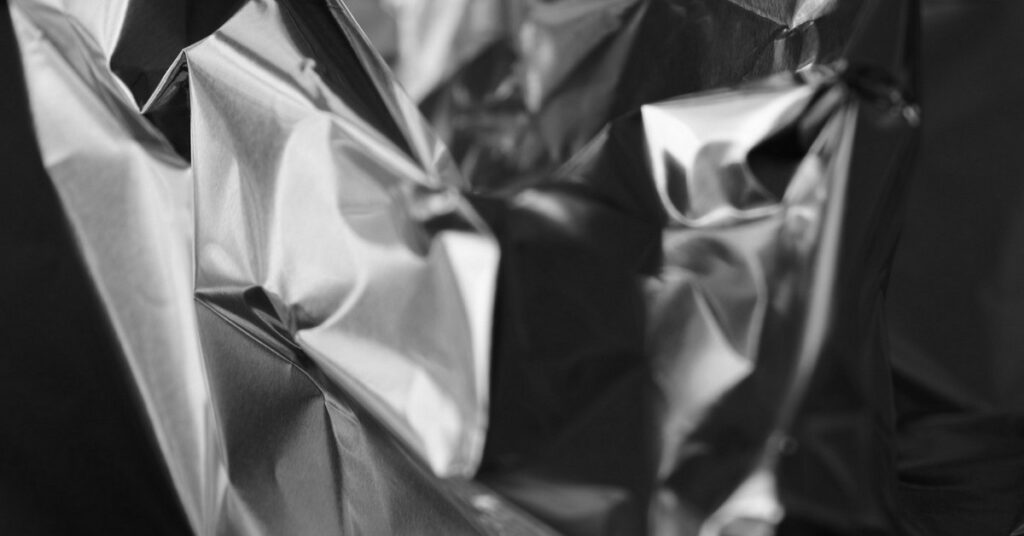 Can't Be Happy - Exploring Brokenness: Poetry on Pain, Anger, and Human Flaws Can't Be Happy - Exploring Brokenness: Poetry on Pain, Anger, and Human Flaws